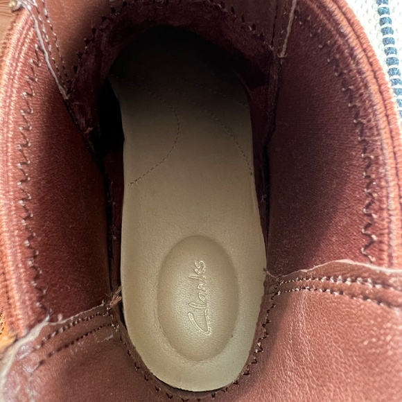 CLARKS Arlo Chelsea Boot in Tan Leather W8.5 - Picture 9 of 9